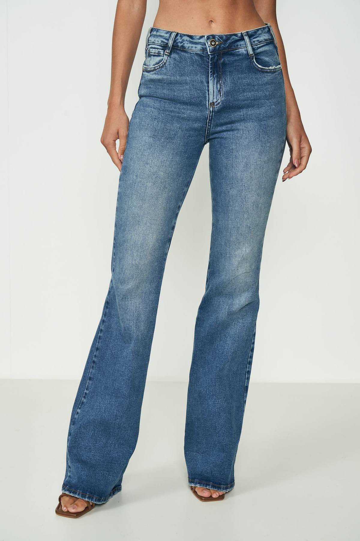 002-01-90152 Calça Jeans Bia Flare Colcci - Imagem 1