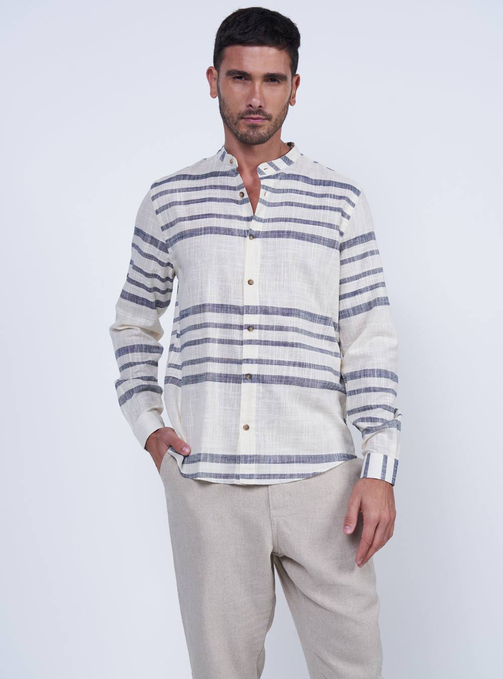 031-01-04417 Camisa Linho Listrada Relax Colcci - Imagem 1